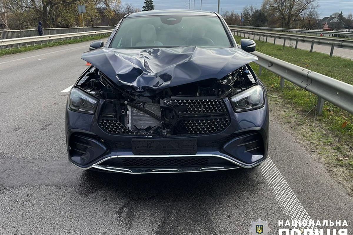 Авария произошла на трассе, проходящей прямо через село / facebook.com/zhytomyr.police Авария произошла на трассе, проходящей прямо через село / facebook.com/zhytomyr.police