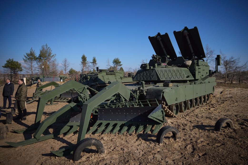 Україна отримала M1150 ABV / ОП Україна отримала M1150 ABV / ОП