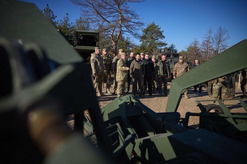 Україна таємно отримала американські штурмові машини M1150 ABV на базі Abrams, - ЗМІ Україна таємно отримала американські штурмові машини M1150 ABV на базі Abrams, - ЗМІ