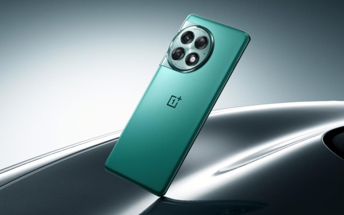 OnePlus Ace 2 Pro такой же мощный, как iPhone 15 Pro Max, но гораздно дешевле / фото OnePlus