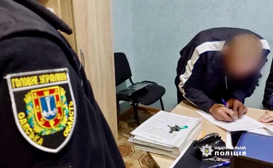 Унаслідок вибуху отримав поранення отримав 17-річний пасажир / фото od.npu.gov.ua Унаслідок вибуху отримав поранення отримав 17-річний пасажир / фото od.npu.gov.ua