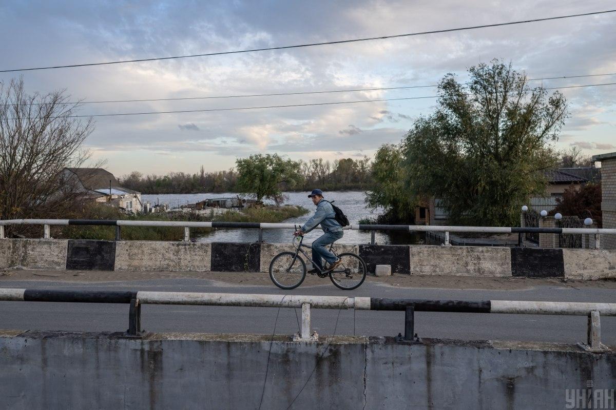 Окупанти накривають вогнем Херсон / фото УНІАН Окупанти накривають вогнем Херсон / фото УНІАН
