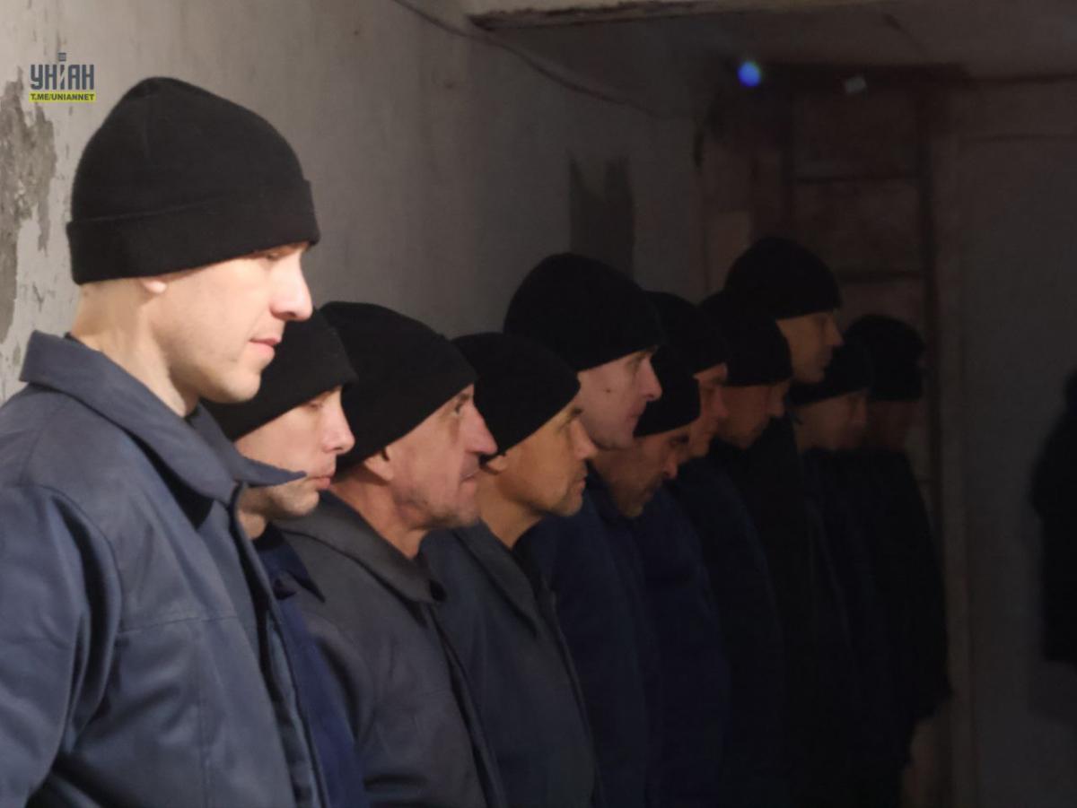 Близько третини всіх військовополонених у таборі, за словами Яценка, – колишні засуджені фото УНІАН, Дмитро Клочко Близько третини всіх військовополонених у таборі, за словами Яценка, – колишні засуджені фото УНІАН, Дмитро Клочко