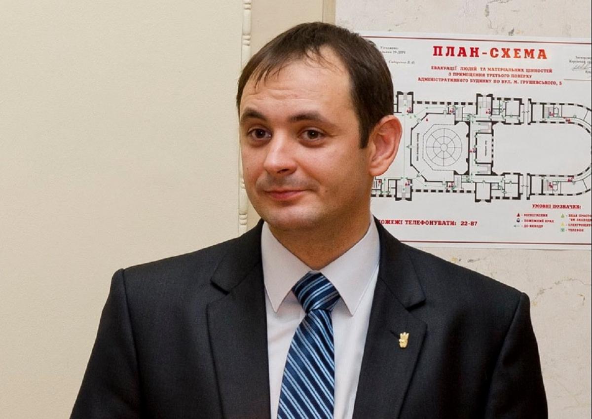 Руслан Марцінків насварив своїх заступників за проведення великих тендерів / фото Вікіпедія Руслан Марцінків насварив своїх заступників за проведення великих тендерів / фото Вікіпедія