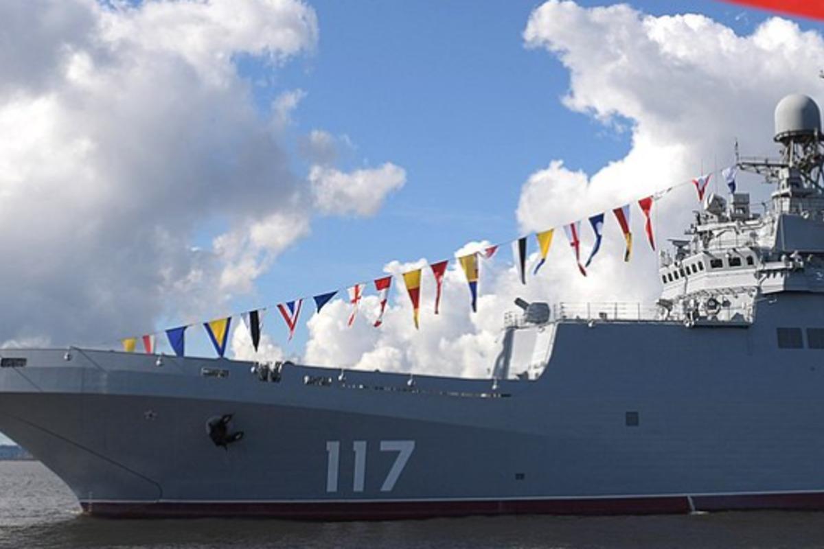 Россия придумала, как поставить ЗРК "Тор"на десантном корабле проекта 11711 "Петр Моргунов" / фото wikipedia.org Россия придумала, как поставить ЗРК "Тор"на десантном корабле проекта 11711 "Петр Моргунов" / фото wikipedia.org