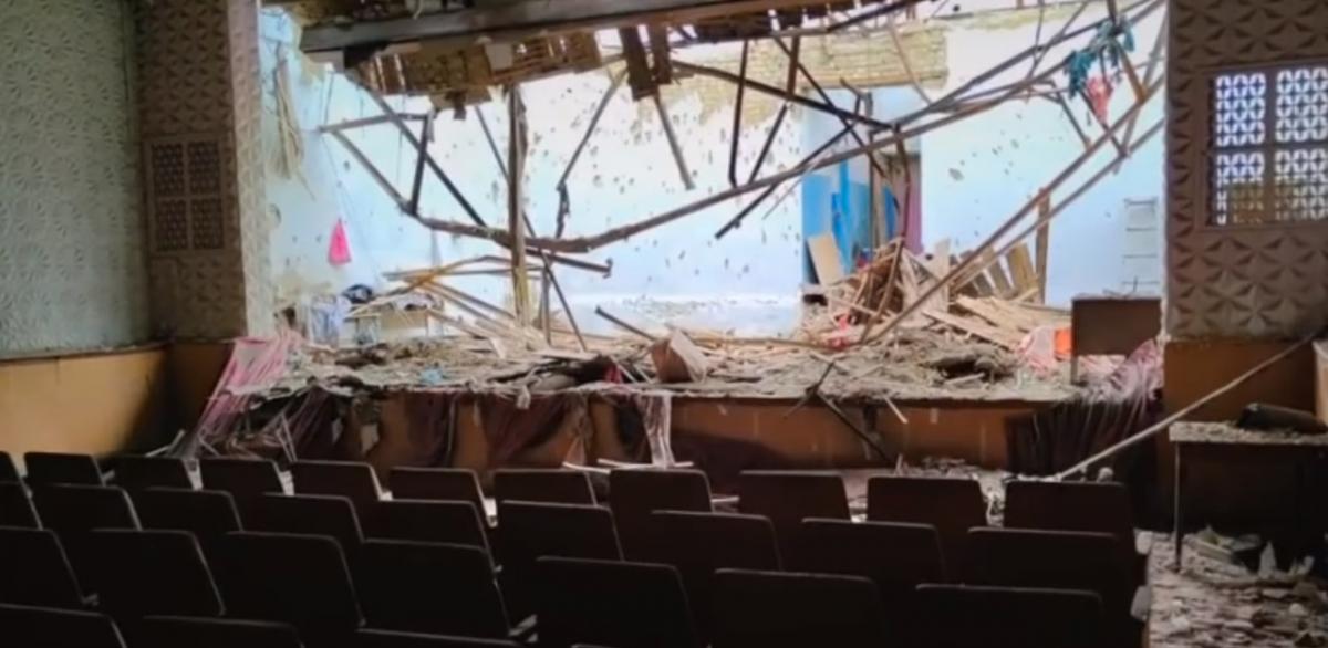 Помста за 128 бригаду: полковник ЗСУ показав наслідки розгрому концерту морпіхів РФ (відео) Помста за 128 бригаду: полковник ЗСУ показав наслідки розгрому концерту морпіхів РФ (відео)