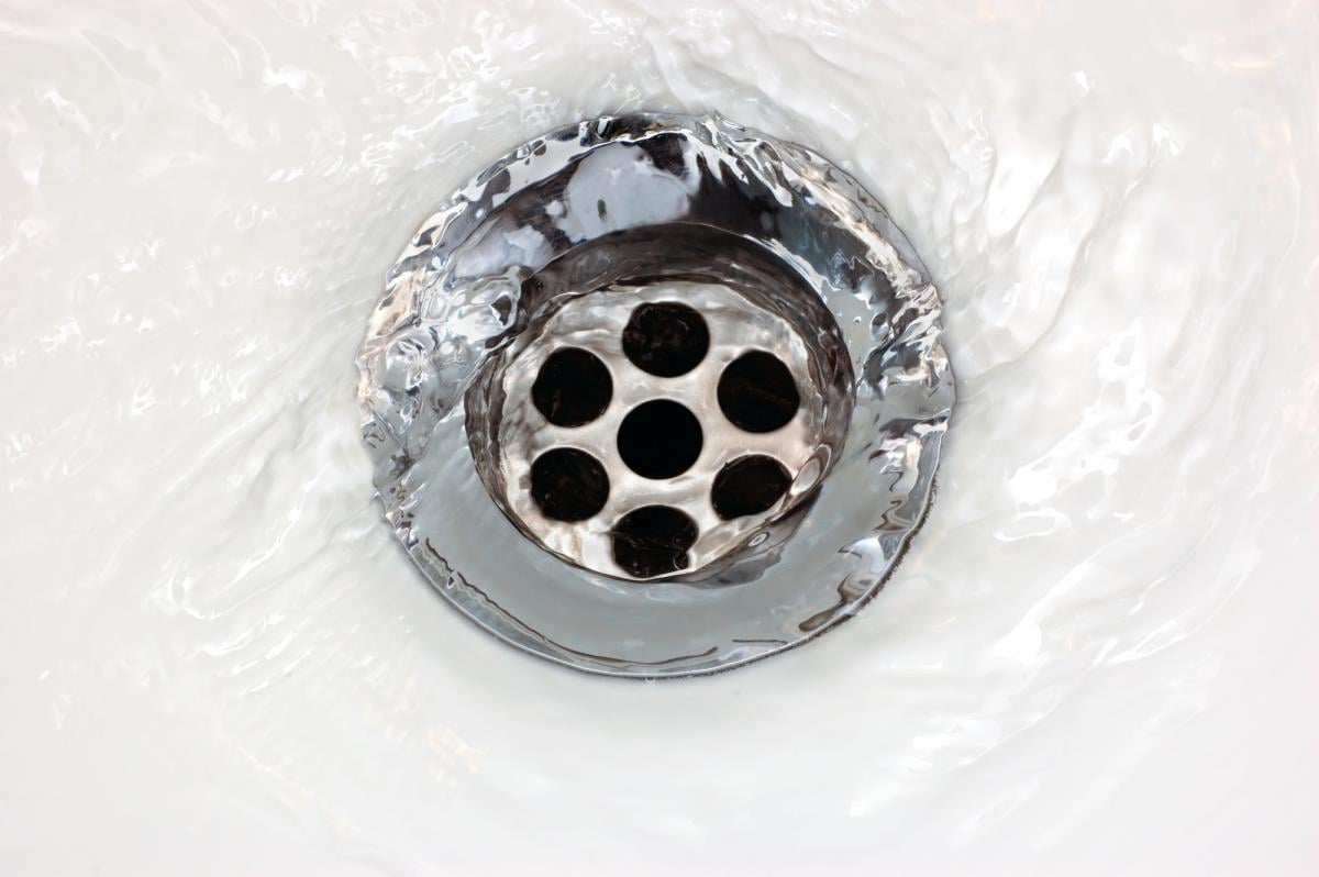 How to clean the drain of water in the shower / photo ua.depositphotos.com How to clean the drain of water in the shower / photo ua.depositphotos.com