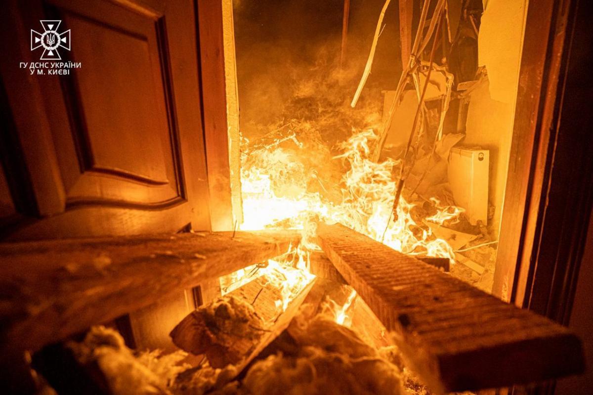 Атака 'шахедів' на Київ: без світла залишилися близько 200 житлових будинків та установ Атака 'шахедів' на Київ: без світла залишилися близько 200 житлових будинків та установ