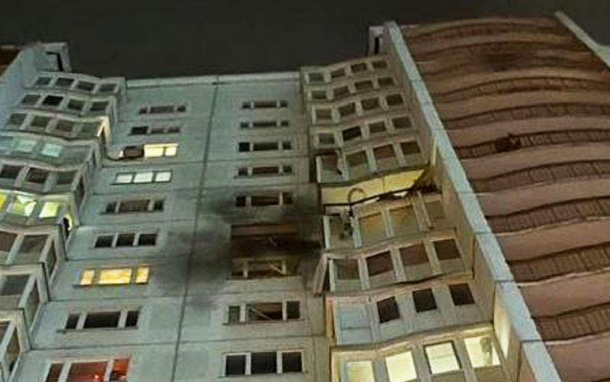 В Туле дрон врезался в многоэтажку / скриншот с видео В Туле дрон врезался в многоэтажку / скриншот с видео