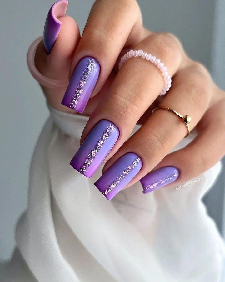 Зимний маникюр 2023 / instagram.com/celebriti_nail Зимний маникюр 2023 / instagram.com/celebriti_nail