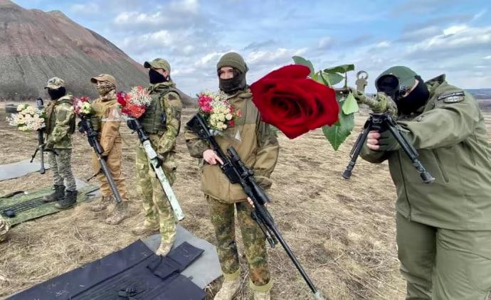 "Редут" вербует женщин / Фото: "Важные истории" "Редут" вербует женщин / Фото: "Важные истории"