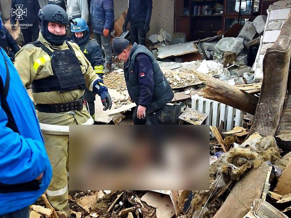 Оккупанты ударили по Сумщине / фото ГСЧС Оккупанты ударили по Сумщине / фото ГСЧС