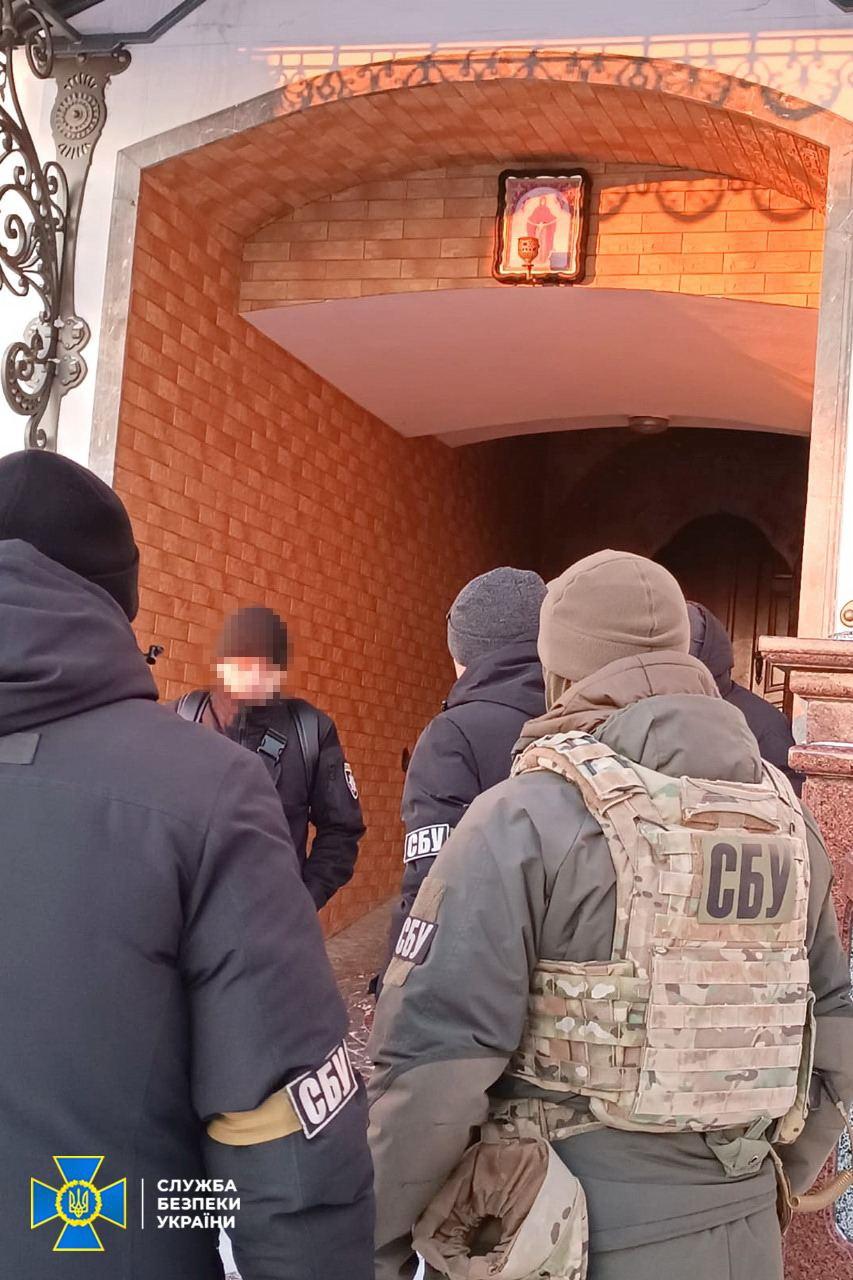 Обыски в Почаевской лавре / СБУ Обыски в Почаевской лавре / СБУ