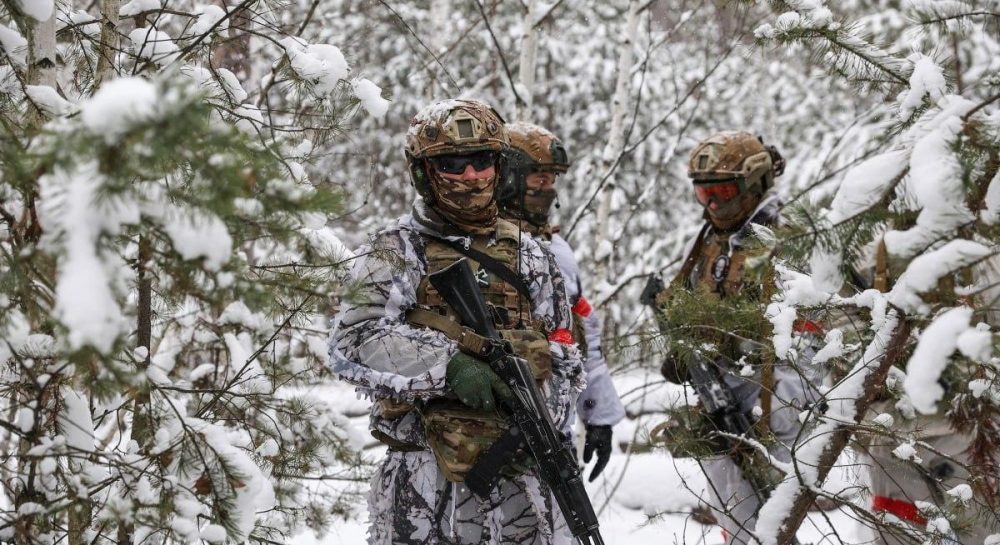 "От позиции к позиции уже не дойдешь": майор рассказал о тактике россиян на фронте Kép