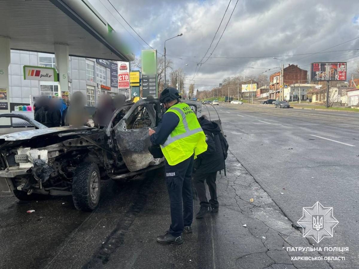 В Харькове на заправке загорелся автомобиль: подробности от ГСЧС — УНИАН