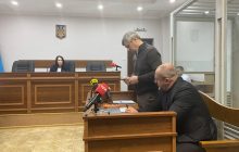Не явился прокурор: суд перенес рассмотрение ходатайства об изменении меры пресечения Коломойскому