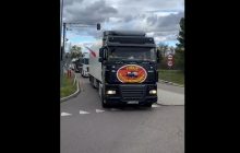 Польские перевозчики заблокировали движение грузовиков на границе с Украиной (видео)