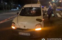 В Киеве на блокпосту автомобиль сбил военную (фото)