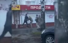 В Житомире избили работника военкомата: нападавшего разыскивают (видео)