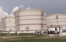 Вночі Феодосію атакували дрони: уламки впали на нафтобазу, - ЗМІ