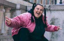 Украинская певица ошарашила признанием, как в детстве ее буллили родители (фото)