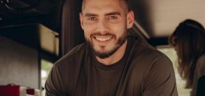 Добринін розлютився через хейт і різко відповів на закиди, чому не воює