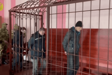 Оккупанты устроили очередное судилище над тремя украинскими военными (видео)