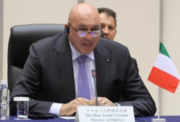 Міністр оборони Італії загримів у лікарню: що сталося