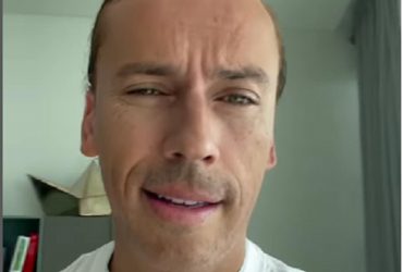 Максим Галкин рассекретил, где сейчас находится вместе с Пугачевой