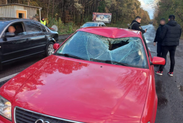 На Закарпатье водитель сбил пограничника на блокпосту (фото)