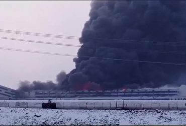 У Бурятії спалахнула потужна пожежа на гірничому комбінаті