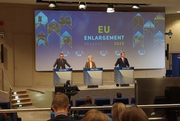 Україна може розпочати переговори про вступ до ЄС,- Урсула фон дер Ляйен