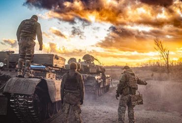 Здесь спокойно не походишь: боец рассказал о применении дронов врагом на передовой