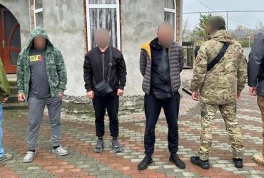 Пункт пропуску на дому: мешканець прикордоння з Румунією вирішив підзаробити на ухилянтах