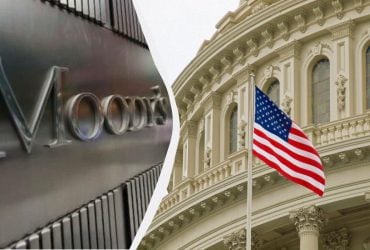 Moody's снизило прогноз по госдолгу США до негативного: причины и последствия
