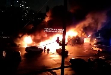 У Києві спалахнула СТО