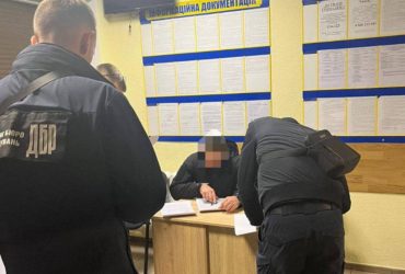 Вдягали кайданки, коли давали повістку: Одеса почала розслідування через скандал