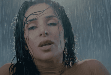 YouTube блокирует: голая Злата Огневич взбудоражила танцами в новом клипе Віддаю