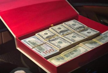 Нардеп неудачно подсунул взятку министру Украины и попался САП (фото, видео)