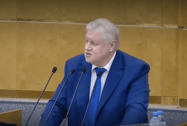 Российский депутат удочерил похищенную из Херсона девочку: ей изменили имя