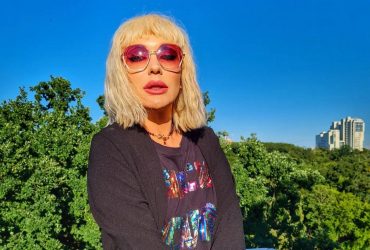 Травести-дива Монро показала, как выглядела до пластики (фото)