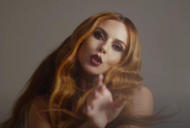 Настя Каменских в абсолютно новом образе спела о запретной любви (видео)