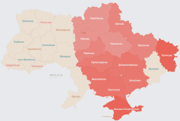 Оккупанты атакуют Украину шахедами: в Киеве и области работает ПВО, есть повреждения домов