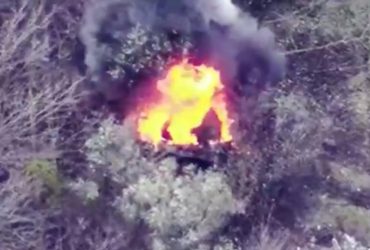 Мощно полыхнуло: защитники Украины одним ударом сожгли российскую Акацию (видео)