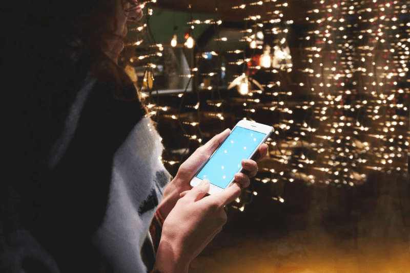 В iPhone и iPad с iOS 17 нашли скрытую функцию защиты глаз / фото ua.depositphotos.com В iPhone и iPad с iOS 17 нашли скрытую функцию защиты глаз / фото ua.depositphotos.com