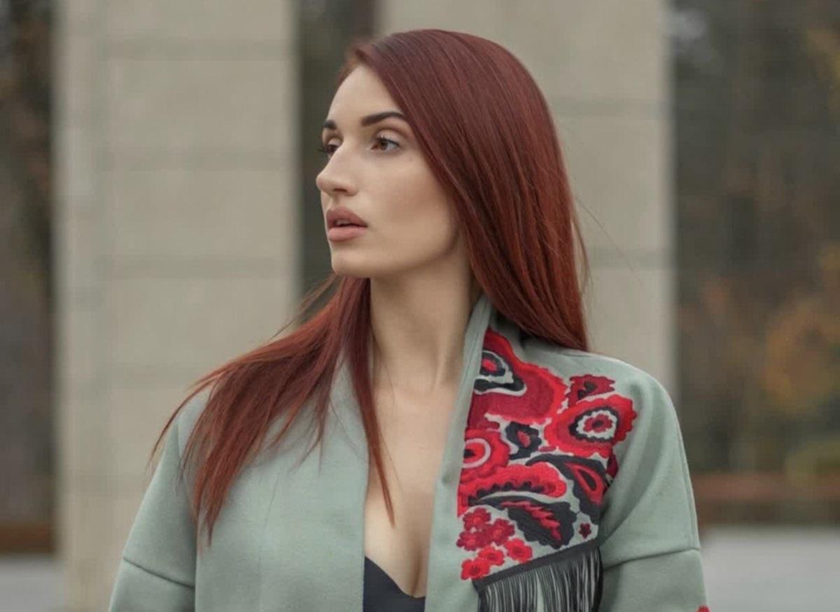 Евгения Эмеральд травмировала колено / Скриншот Instagram Евгения Эмеральд травмировала колено / Скриншот Instagram