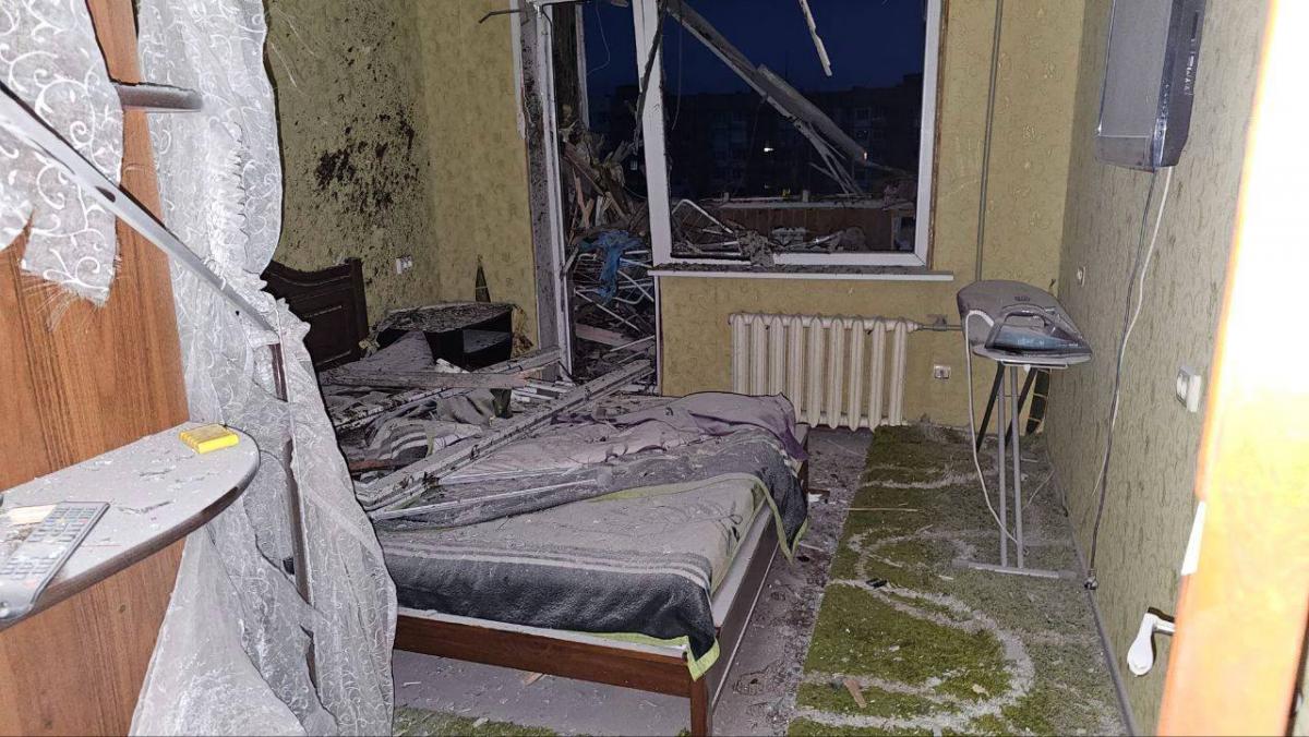 Вороги знову обстріляли Херсон, є жертва / фото t.me/ermaka2022 Вороги знову обстріляли Херсон, є жертва / фото t.me/ermaka2022