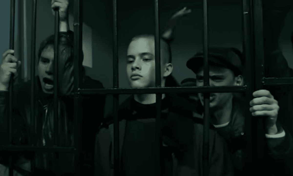 Кадр з серіалу "Слово пацана" / скріншот YouTube Кадр з серіалу "Слово пацана" / скріншот YouTube