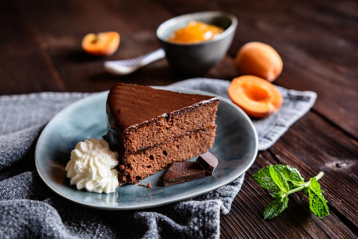 Вкуснейший шоколадный торт "Захер" - рецепт / ua.depositphotos.com Вкуснейший шоколадный торт "Захер" - рецепт / ua.depositphotos.com