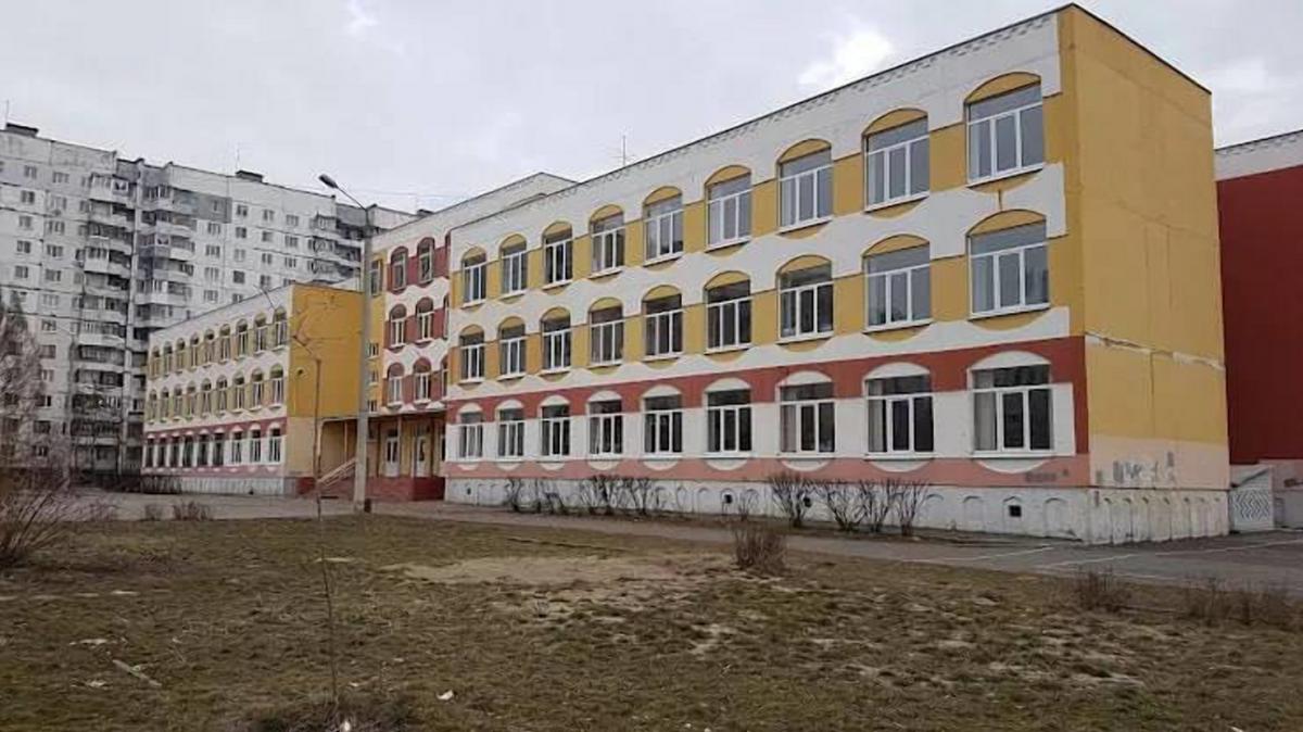 Школьница открыла стрельбу в гимназии / фото "База" Школьница открыла стрельбу в гимназии / фото "База"